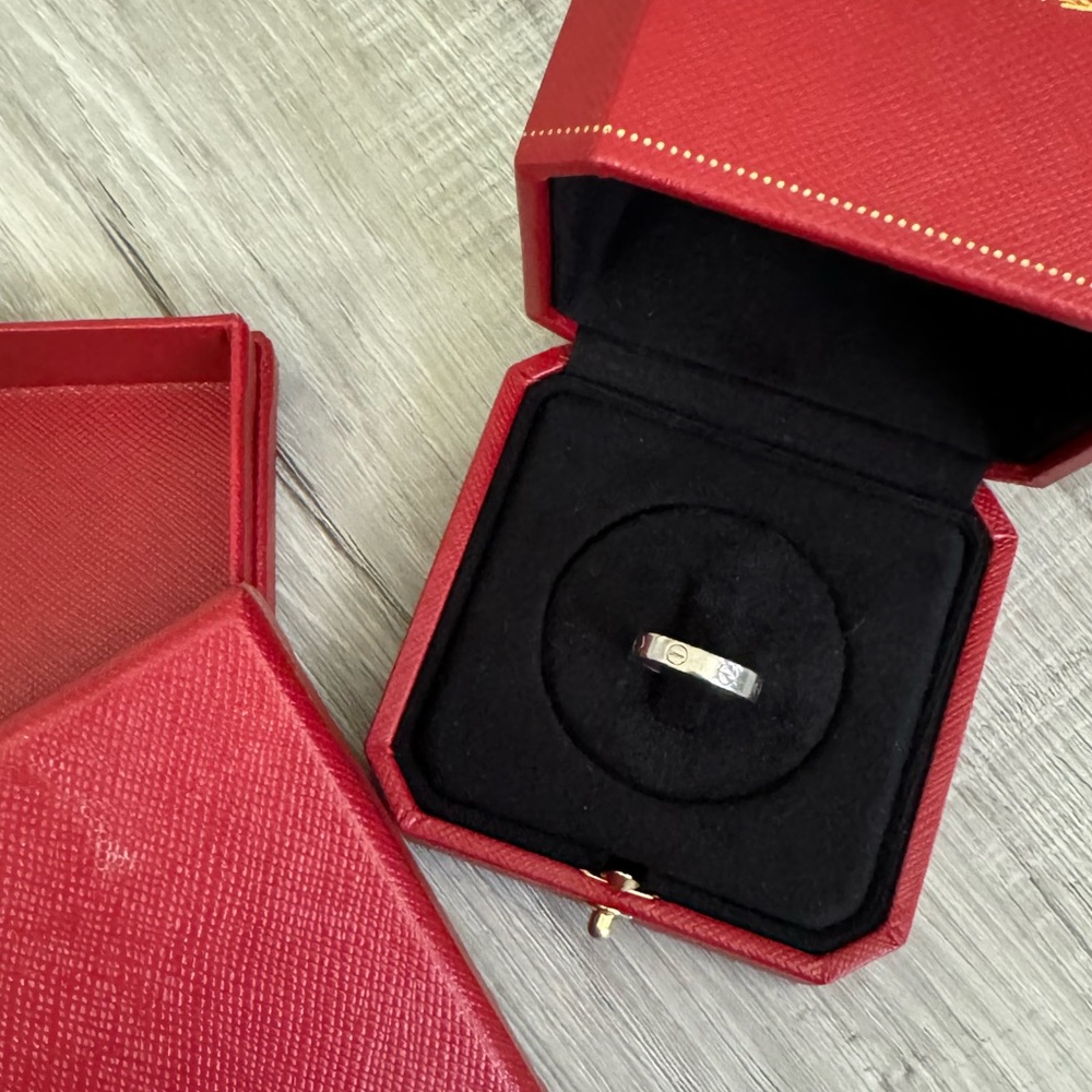 Cartier Wedding Love Band in white gold